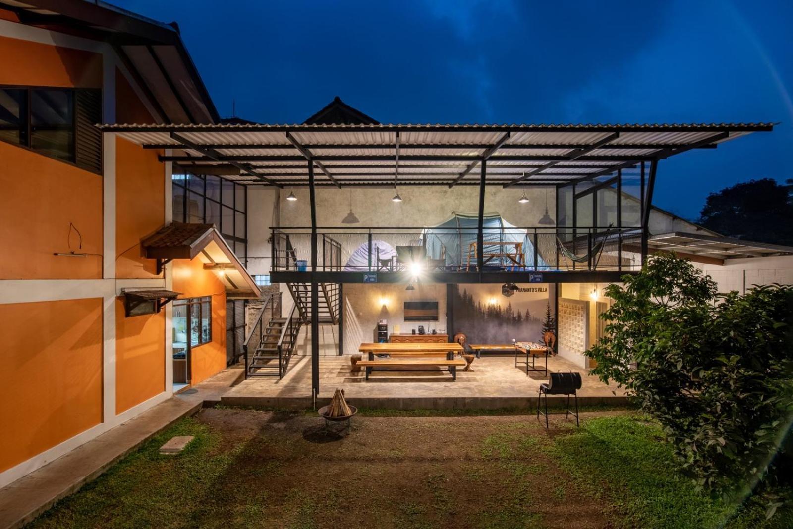 Prananto's Villa Lembang Esterno foto